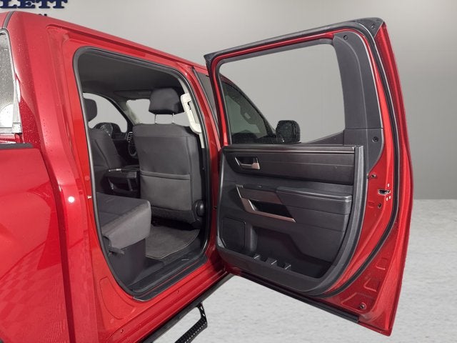 2022 Toyota Tundra 4WD SR5