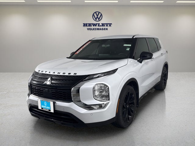 2023 Mitsubishi Outlander SE Black Edition