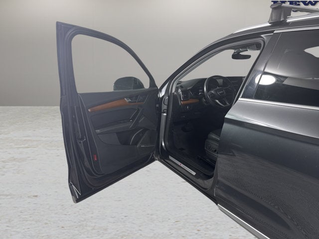 2023 Audi Q5 S line Premium Plus