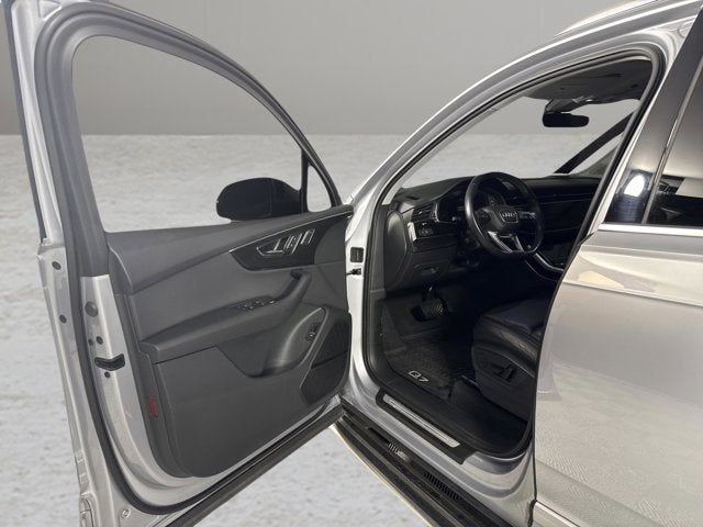 2021 Audi Q7 Premium Plus