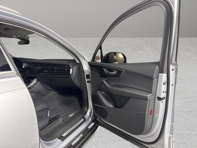 2021 Audi Q7 Premium Plus