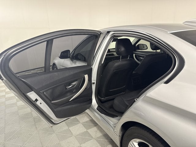 2013 BMW 3 Series 320i