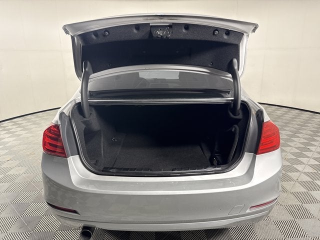 2013 BMW 3 Series 320i