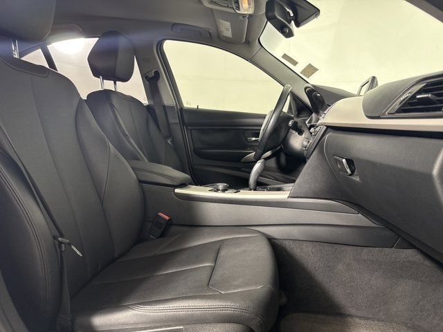 2013 BMW 3 Series 320i