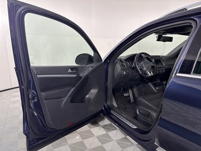 2016 Volkswagen Tiguan R-Line