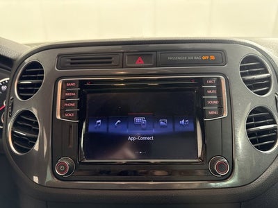2016 Volkswagen Tiguan R-Line