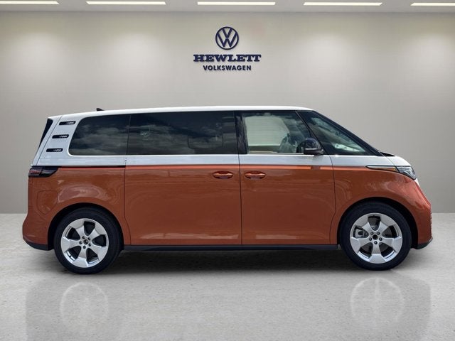 2025 Volkswagen ID. Buzz Pro S Plus