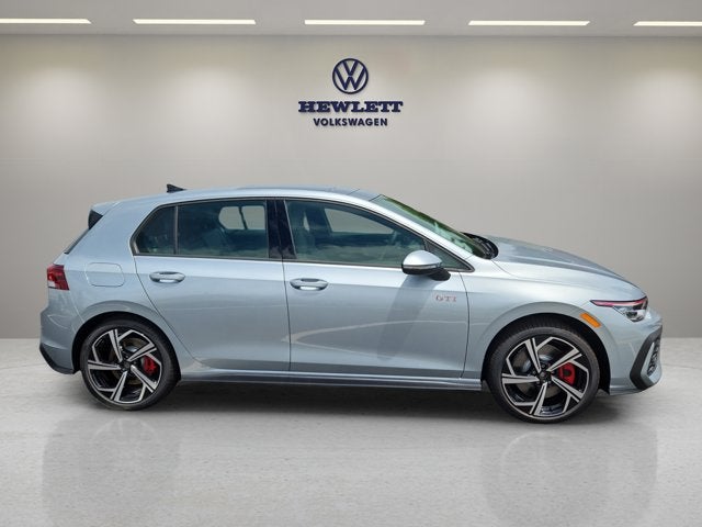 2025 Volkswagen Golf GTI SE