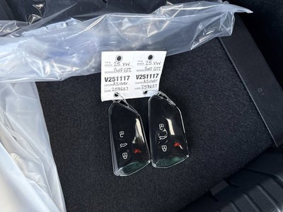 2025 Volkswagen Golf GTI SE