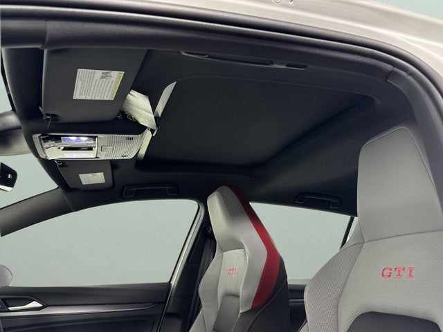 2025 Volkswagen Golf GTI SE