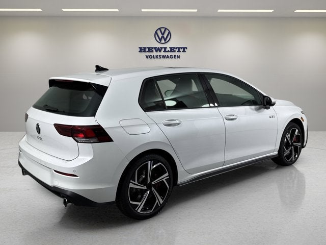 2025 Volkswagen Golf GTI SE