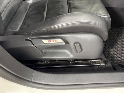 2013 Volkswagen Golf GTI Driver's Edition