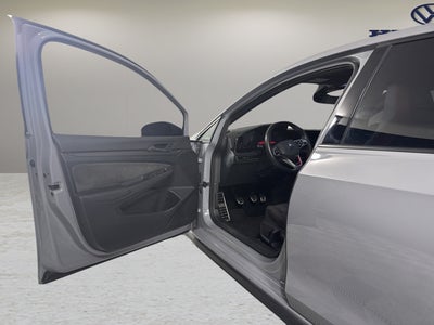2023 Volkswagen Golf GTI SE