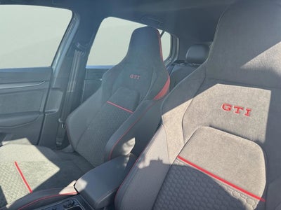 2026 Volkswagen Golf GTI SE