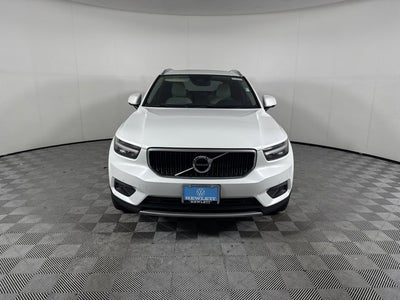 2021 Volvo XC40 Momentum