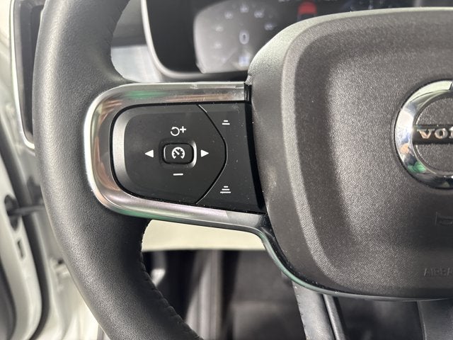 2021 Volvo XC40 Momentum