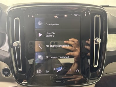 2021 Volvo XC40 Momentum