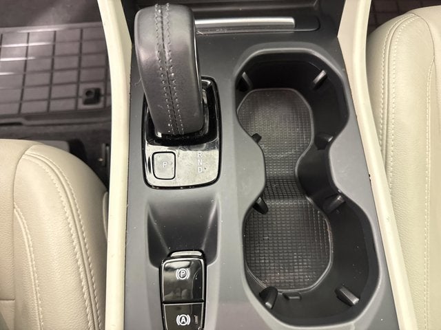 2021 Volvo XC40 Momentum