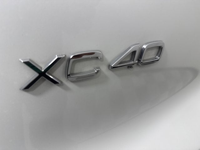 2021 Volvo XC40 Momentum