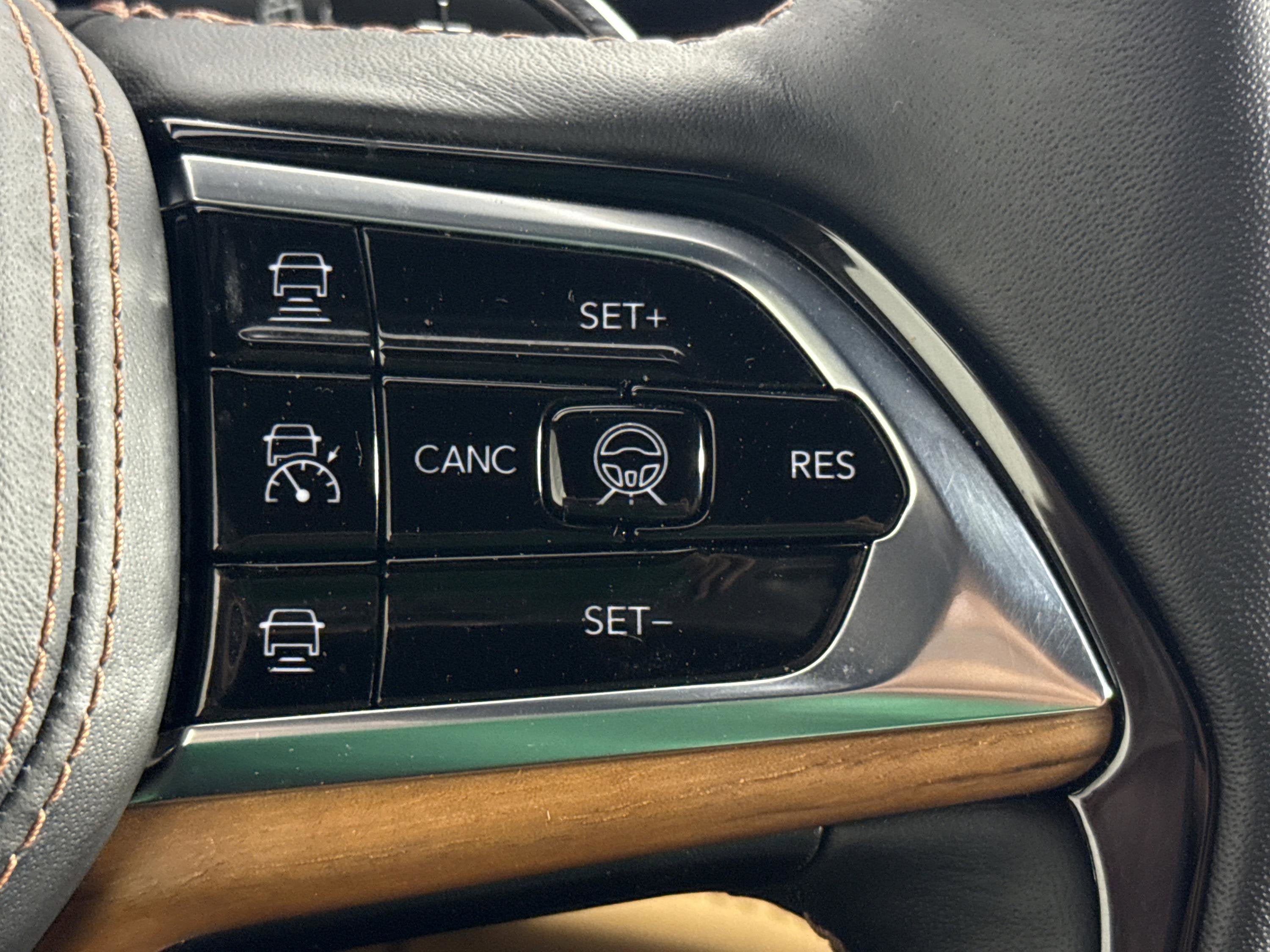 2025 Jeep Grand Cherokee Summit Reserve