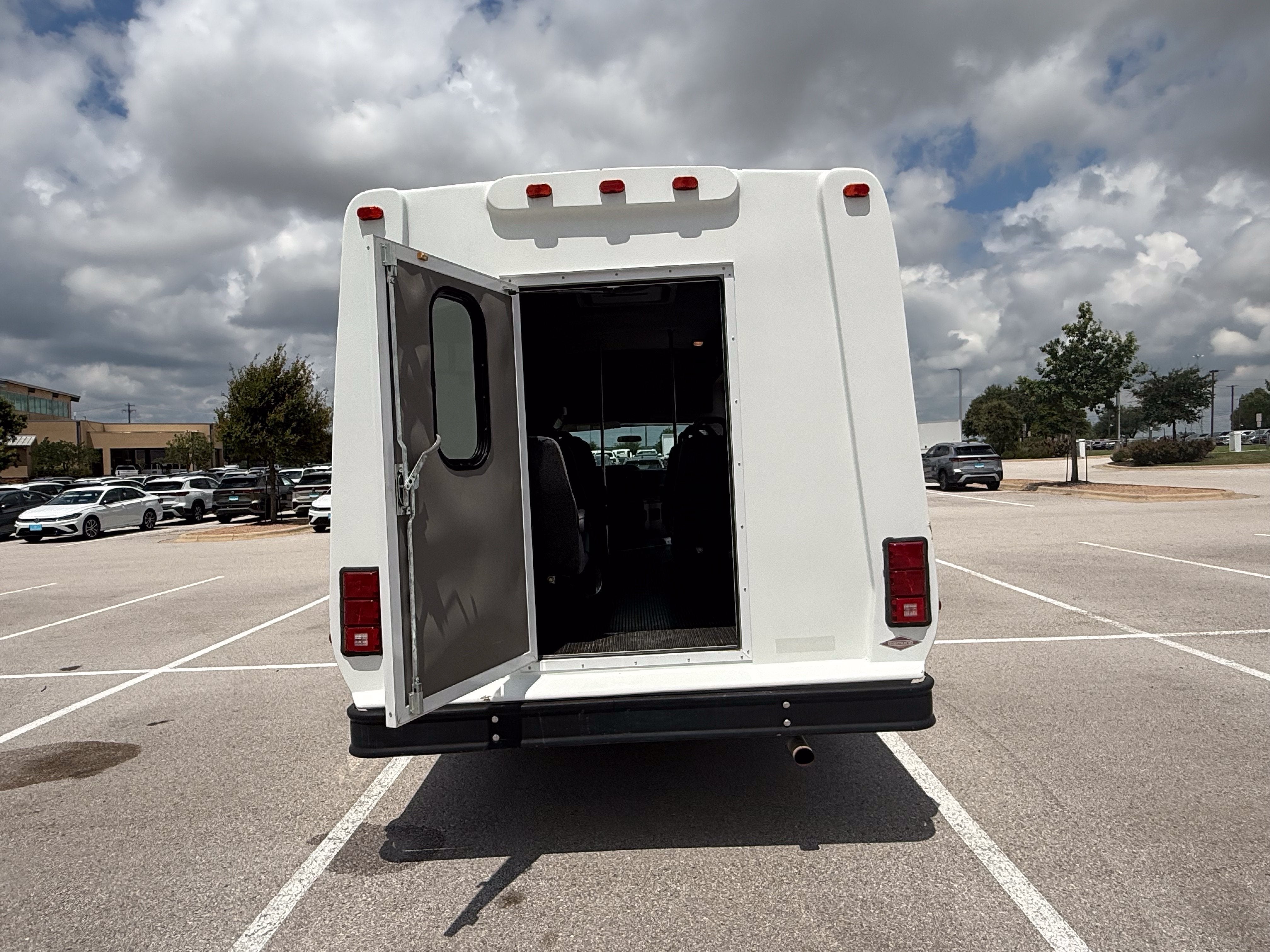2013 Ford Econoline Passenger Van 14 Passenger Van