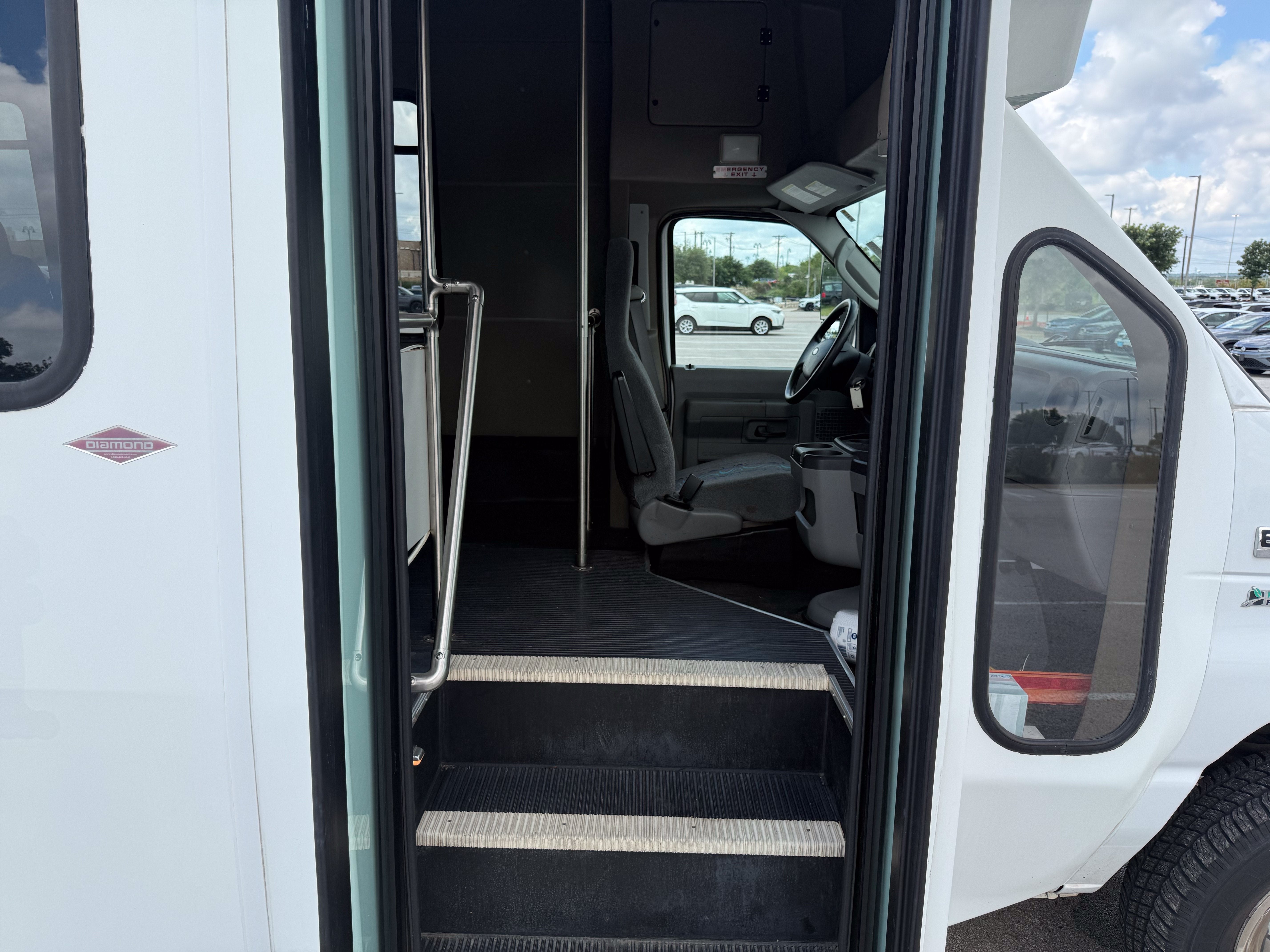 2013 Ford Econoline Passenger Van 14 Passenger Van