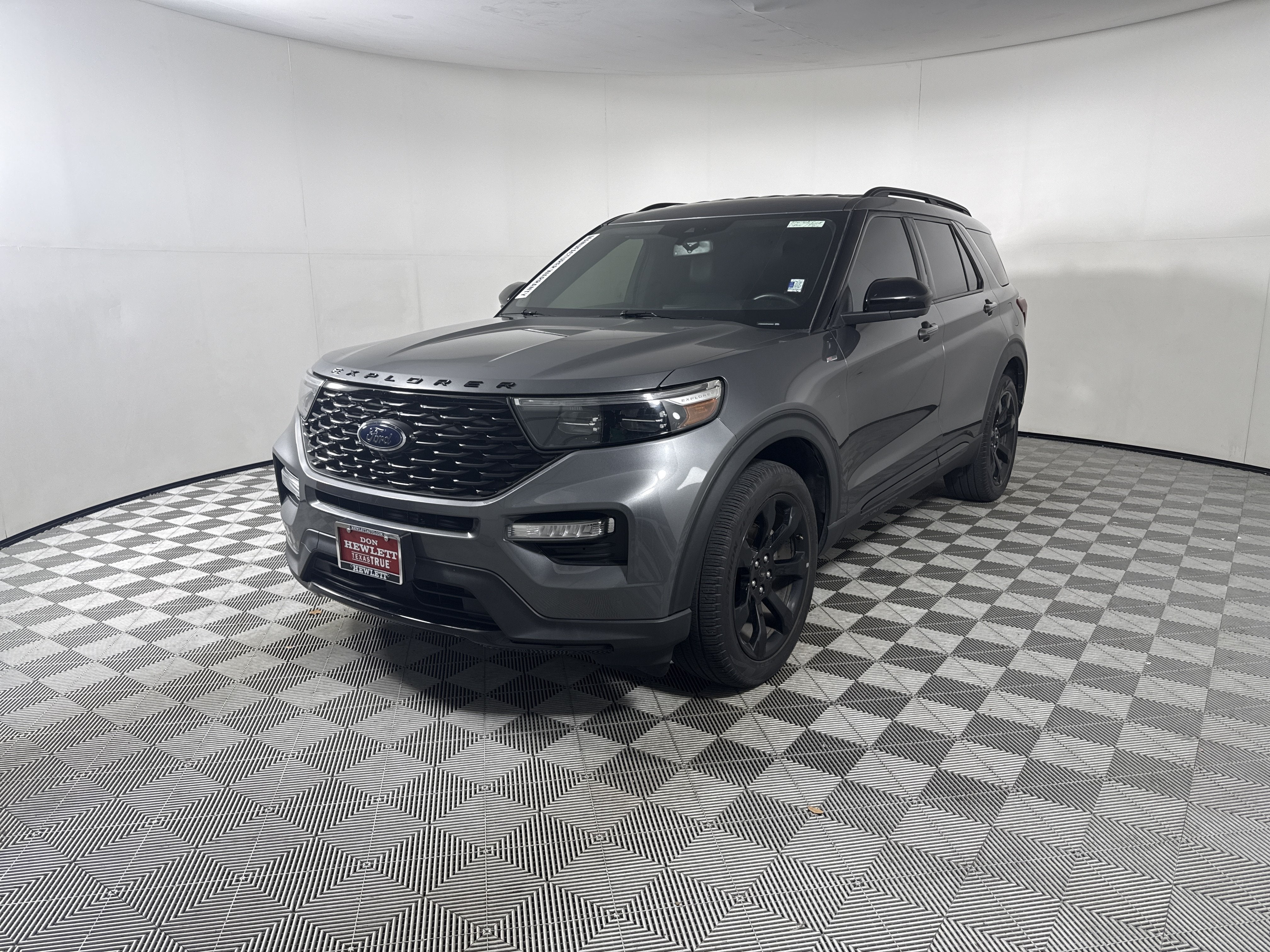 2023 Ford Explorer ST-Line
