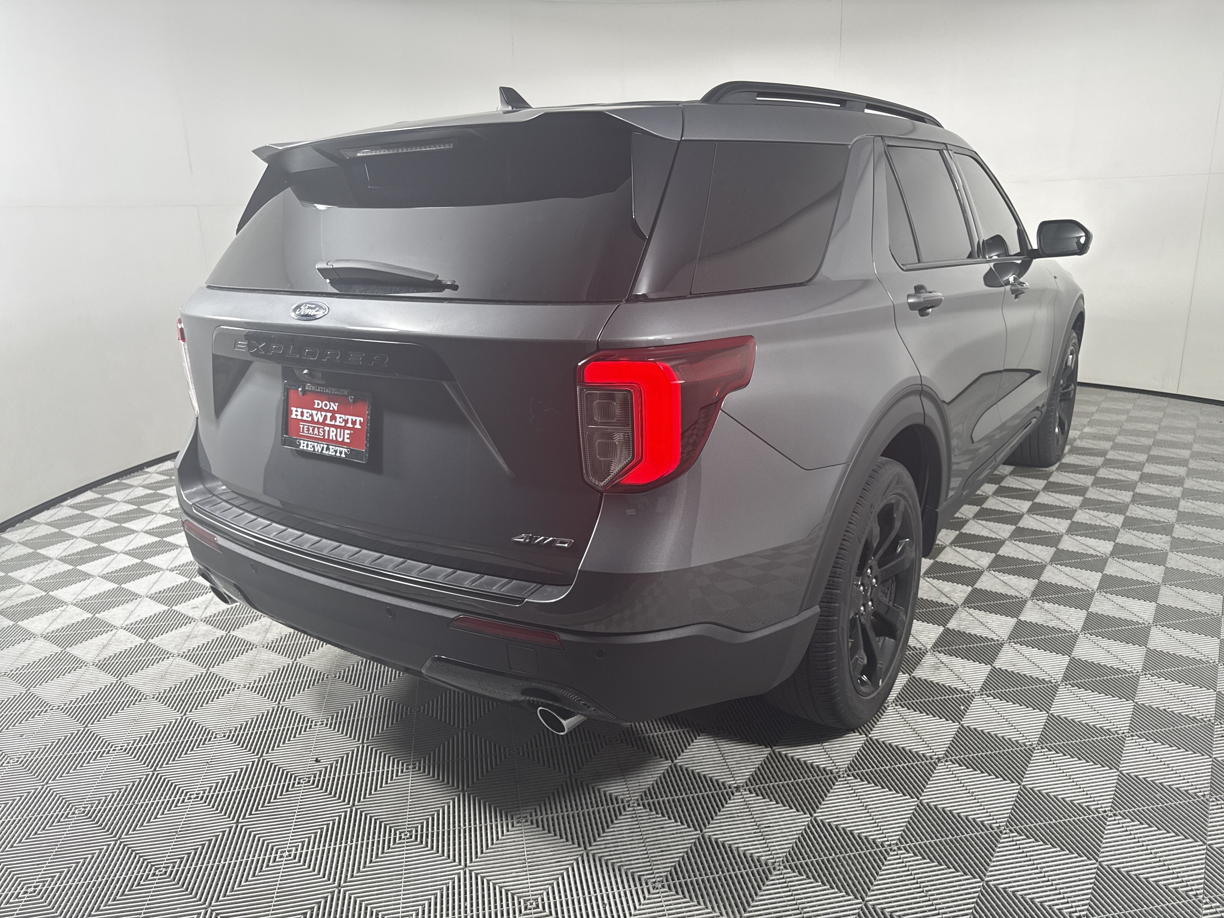 2023 Ford Explorer ST-Line