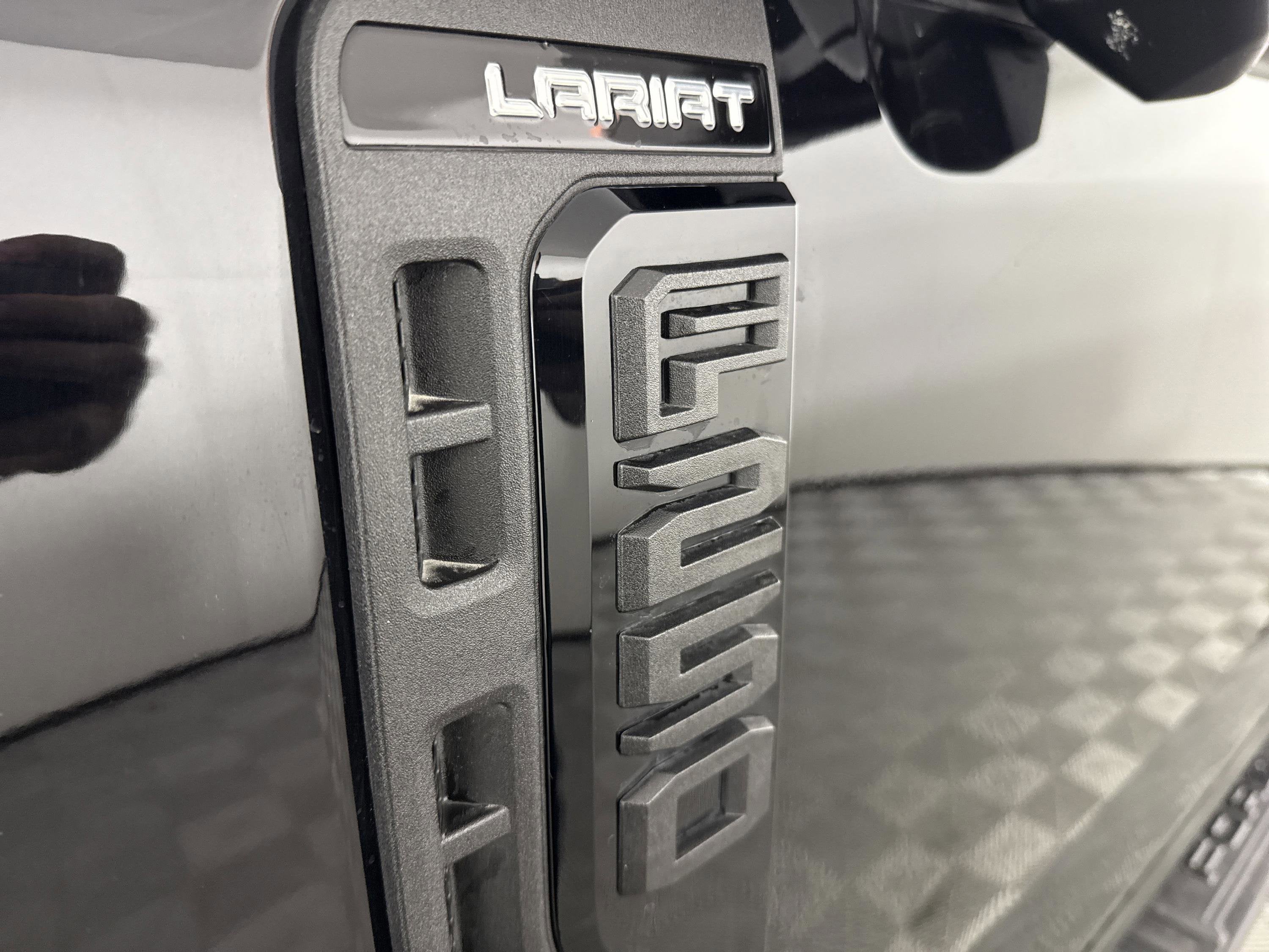 2023 Ford Super Duty F-250 SRW LARIAT