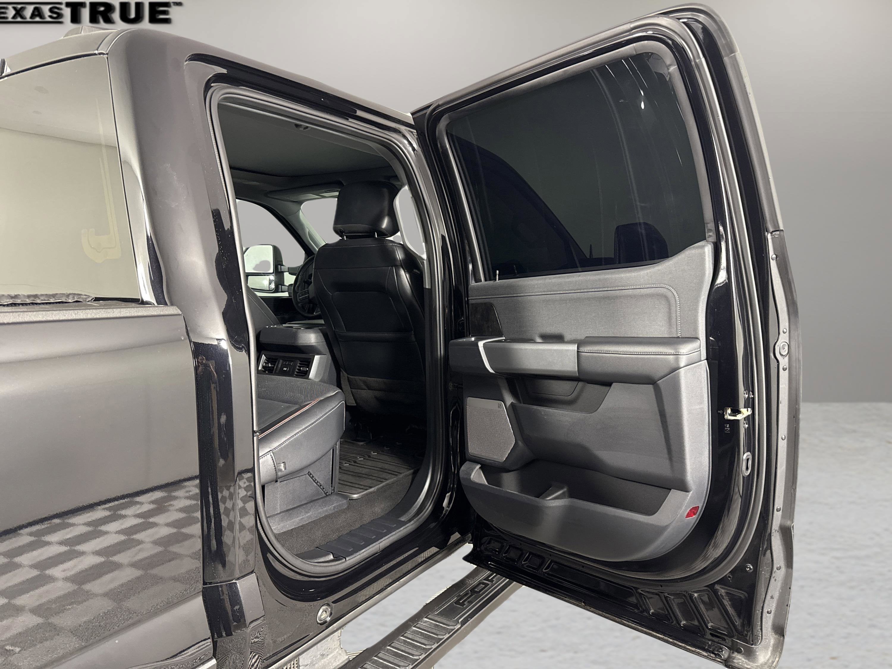 2023 Ford Super Duty F-250 SRW LARIAT