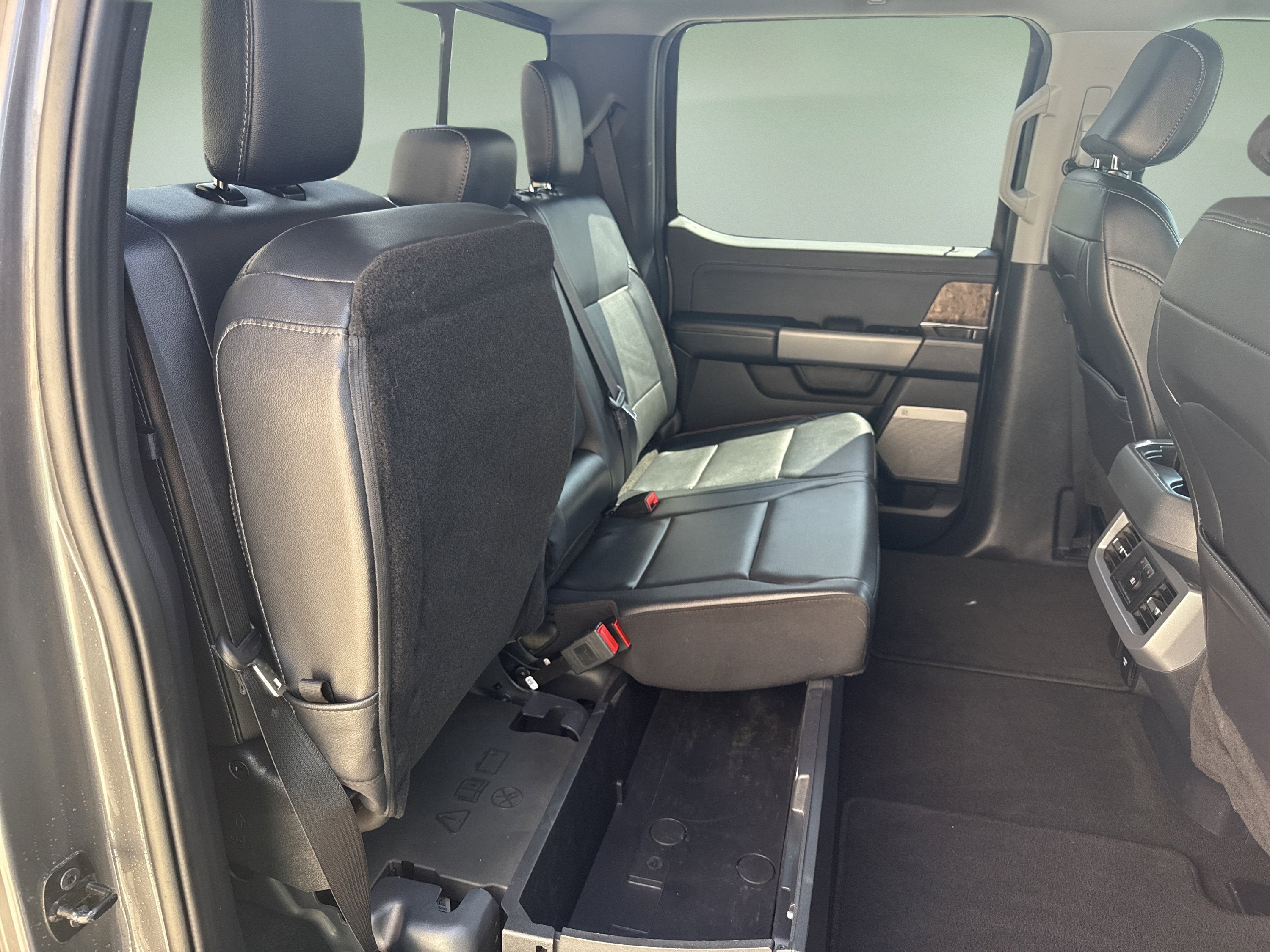 2024 Ford Super Duty F-350 SRW LARIAT