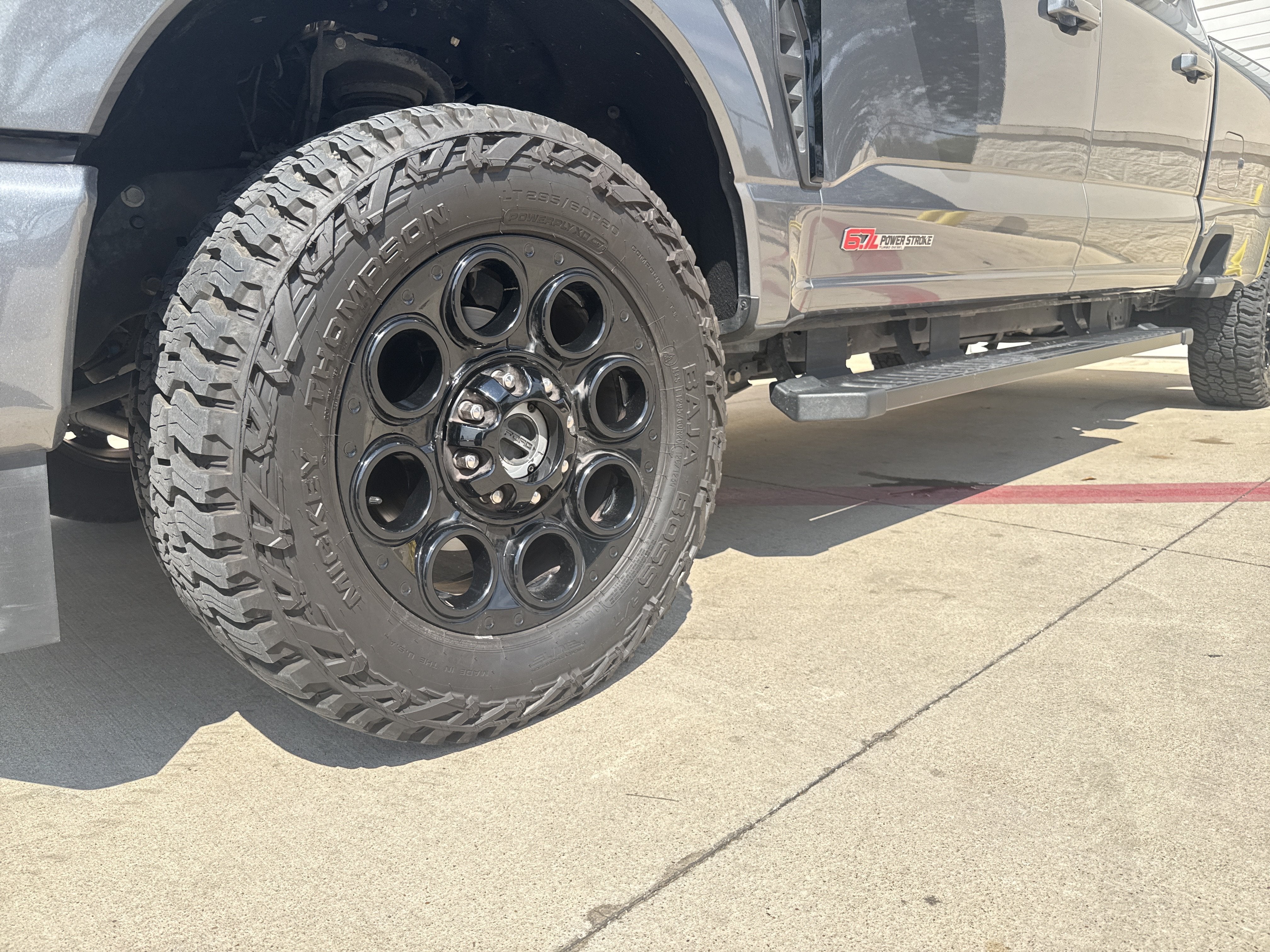 2024 Ford Super Duty F-350 SRW LARIAT