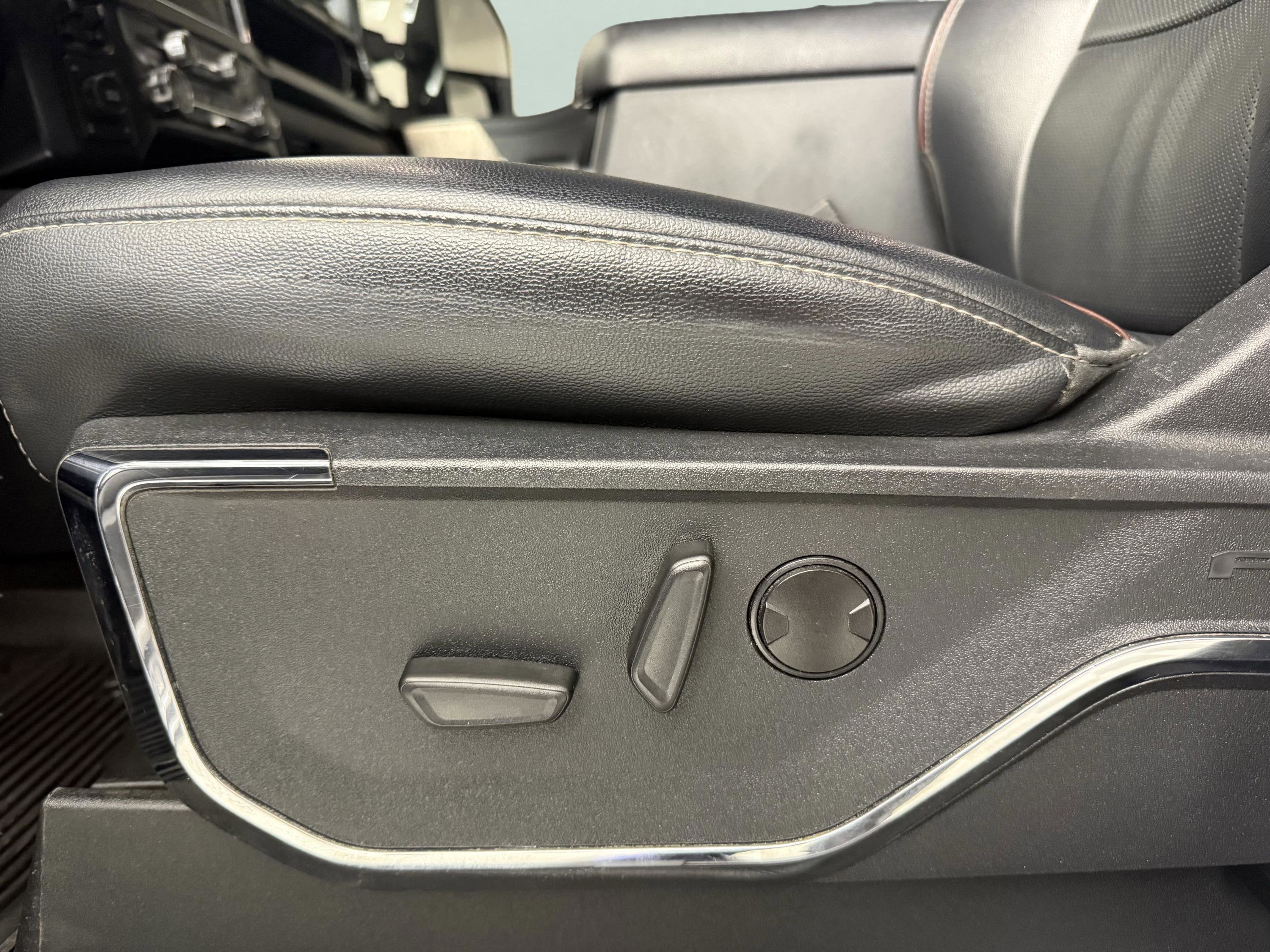 2024 Ford Super Duty F-350 SRW LARIAT