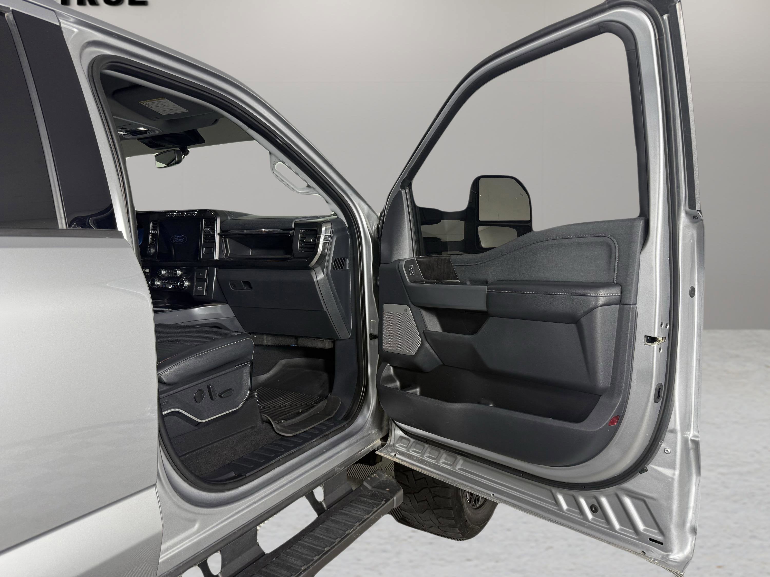 2024 Ford Super Duty F-350 SRW LARIAT