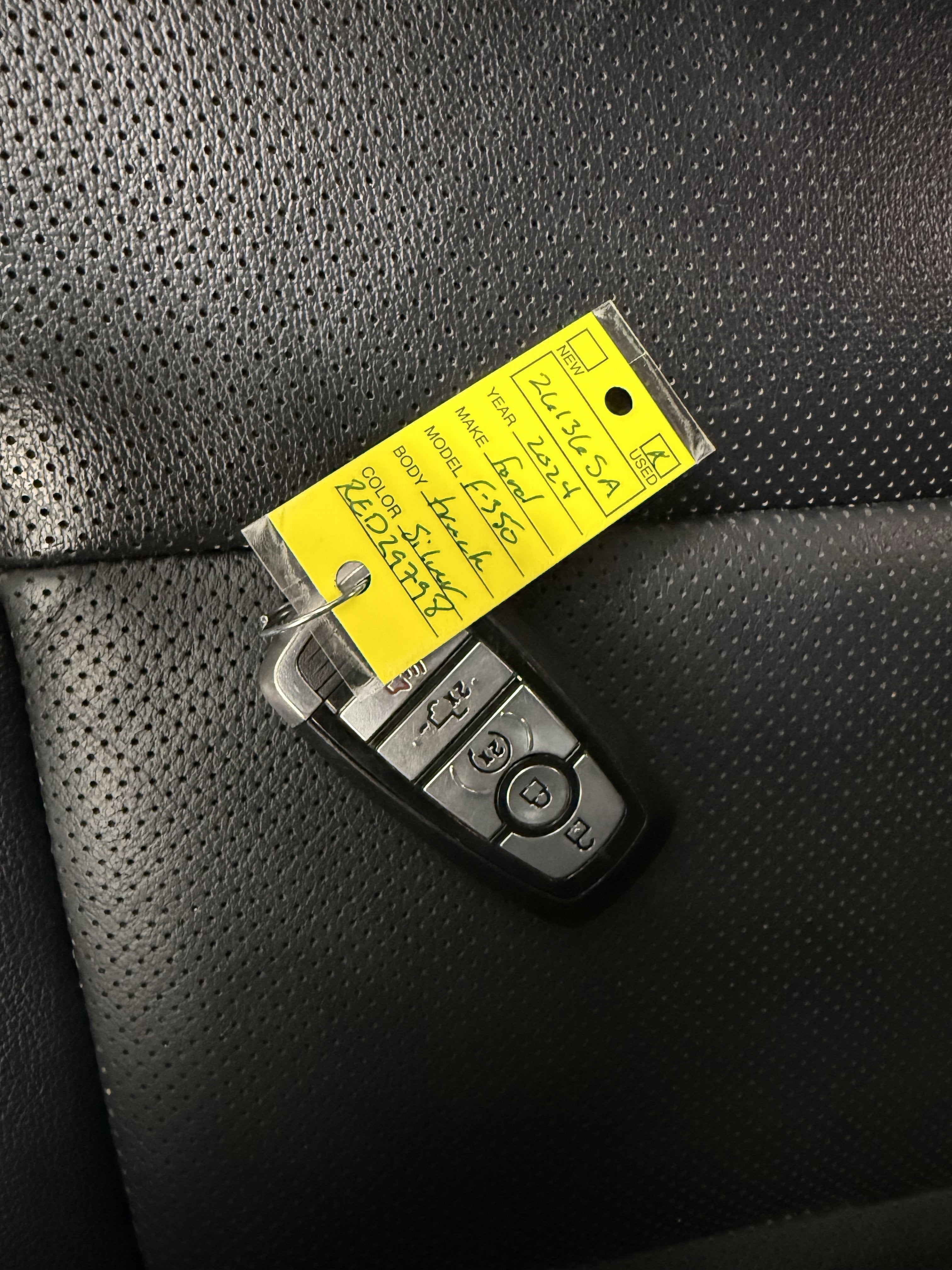 2024 Ford Super Duty F-350 SRW LARIAT