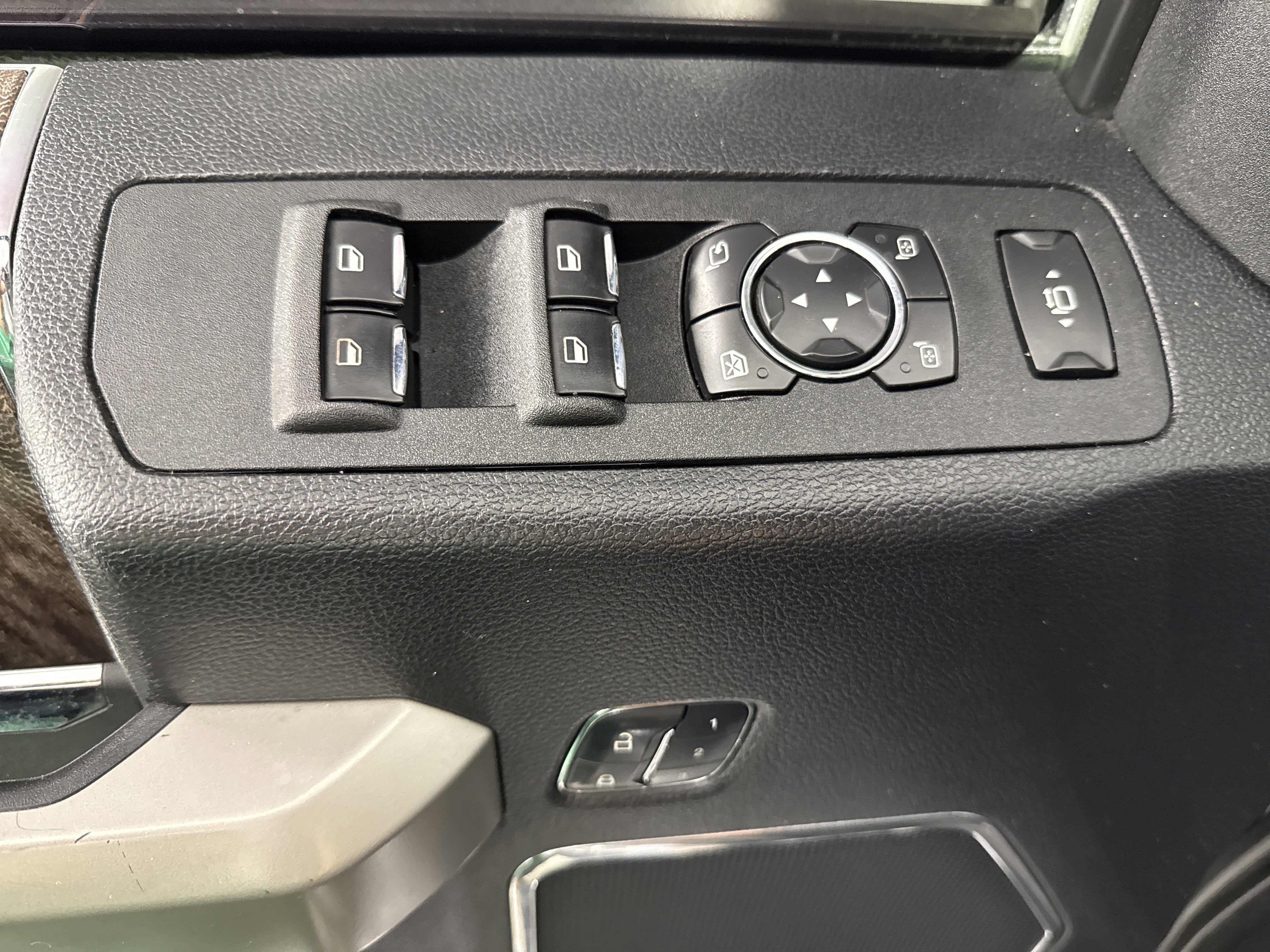 2017 Ford Super Duty F-350 DRW Base