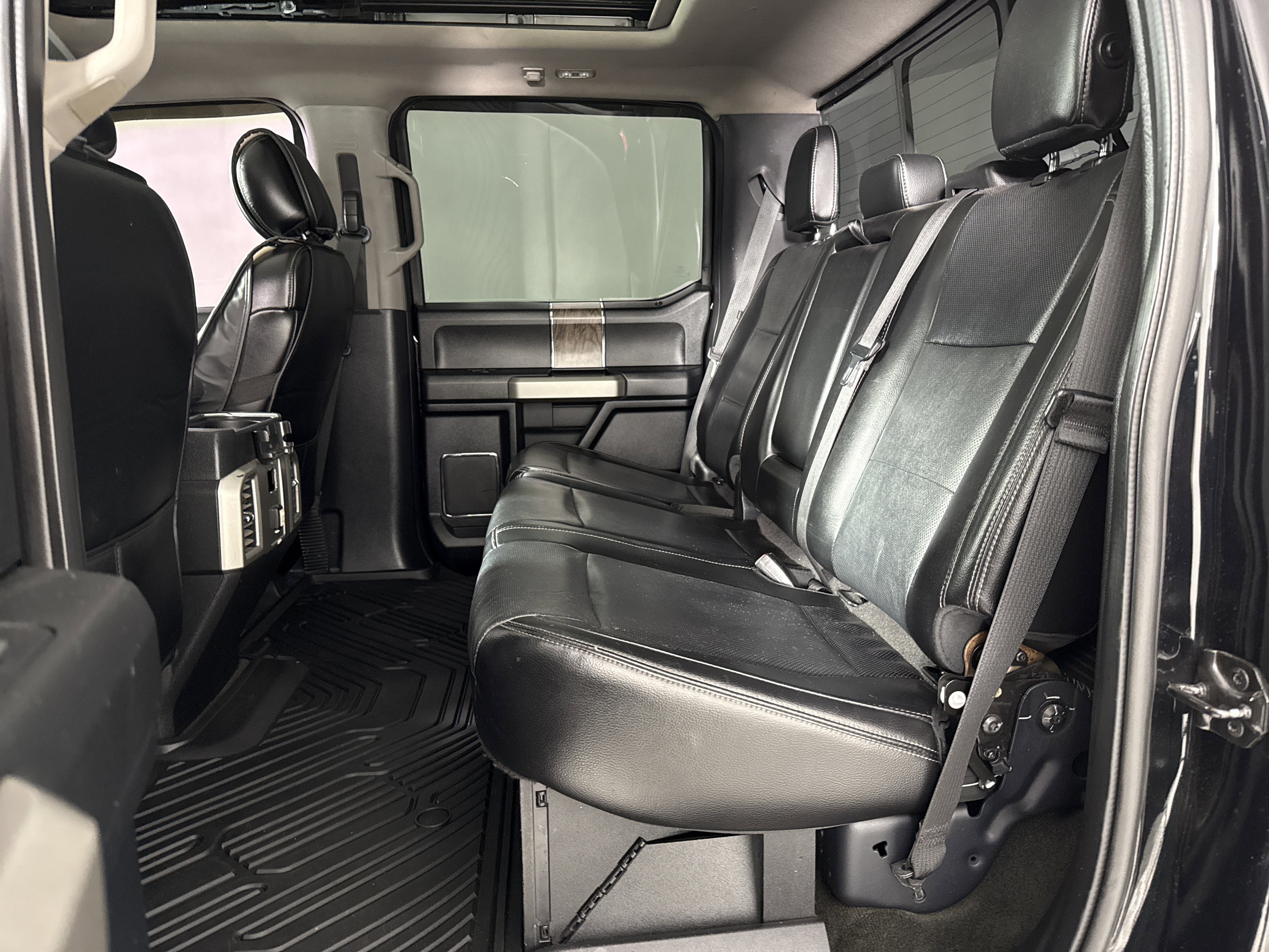 2017 Ford Super Duty F-350 DRW Base
