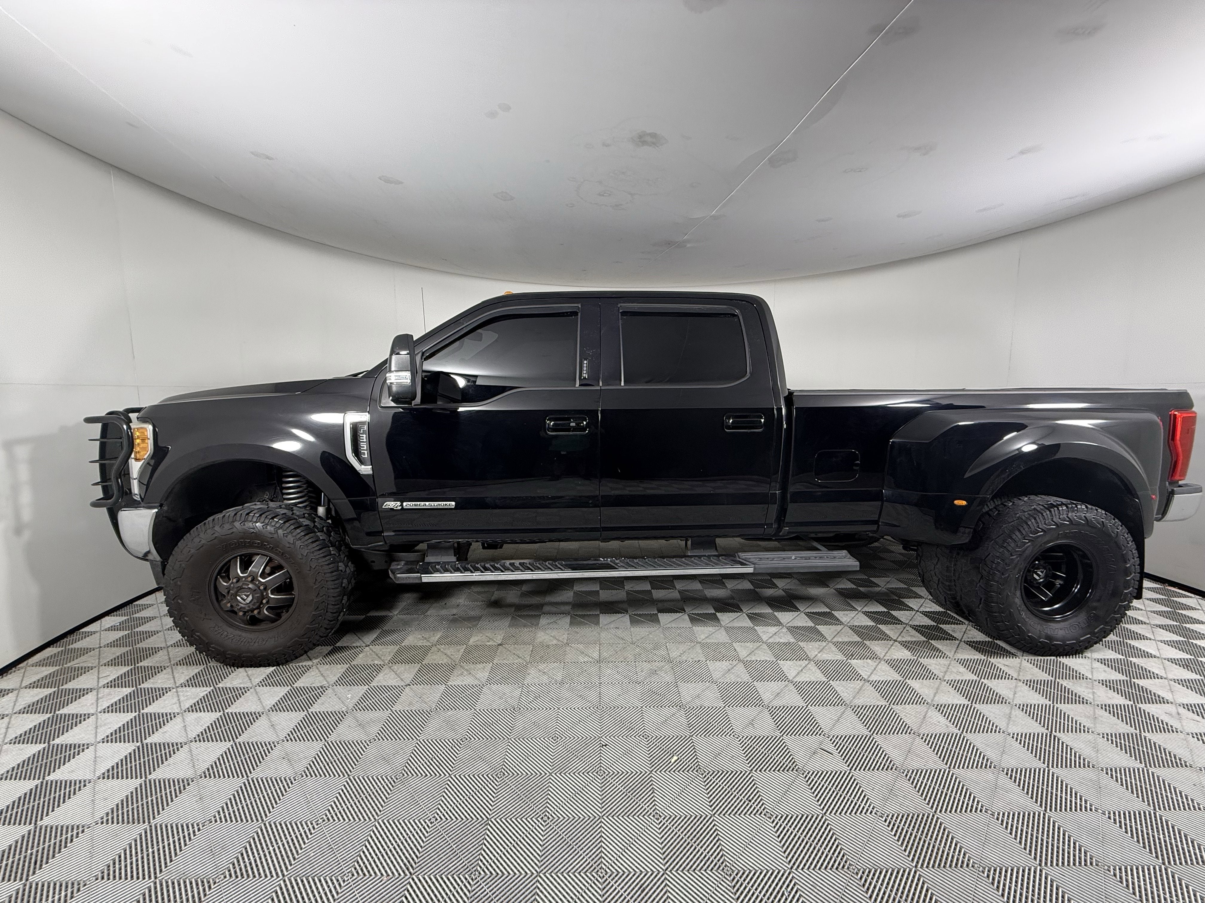 2017 Ford Super Duty F-350 DRW Base