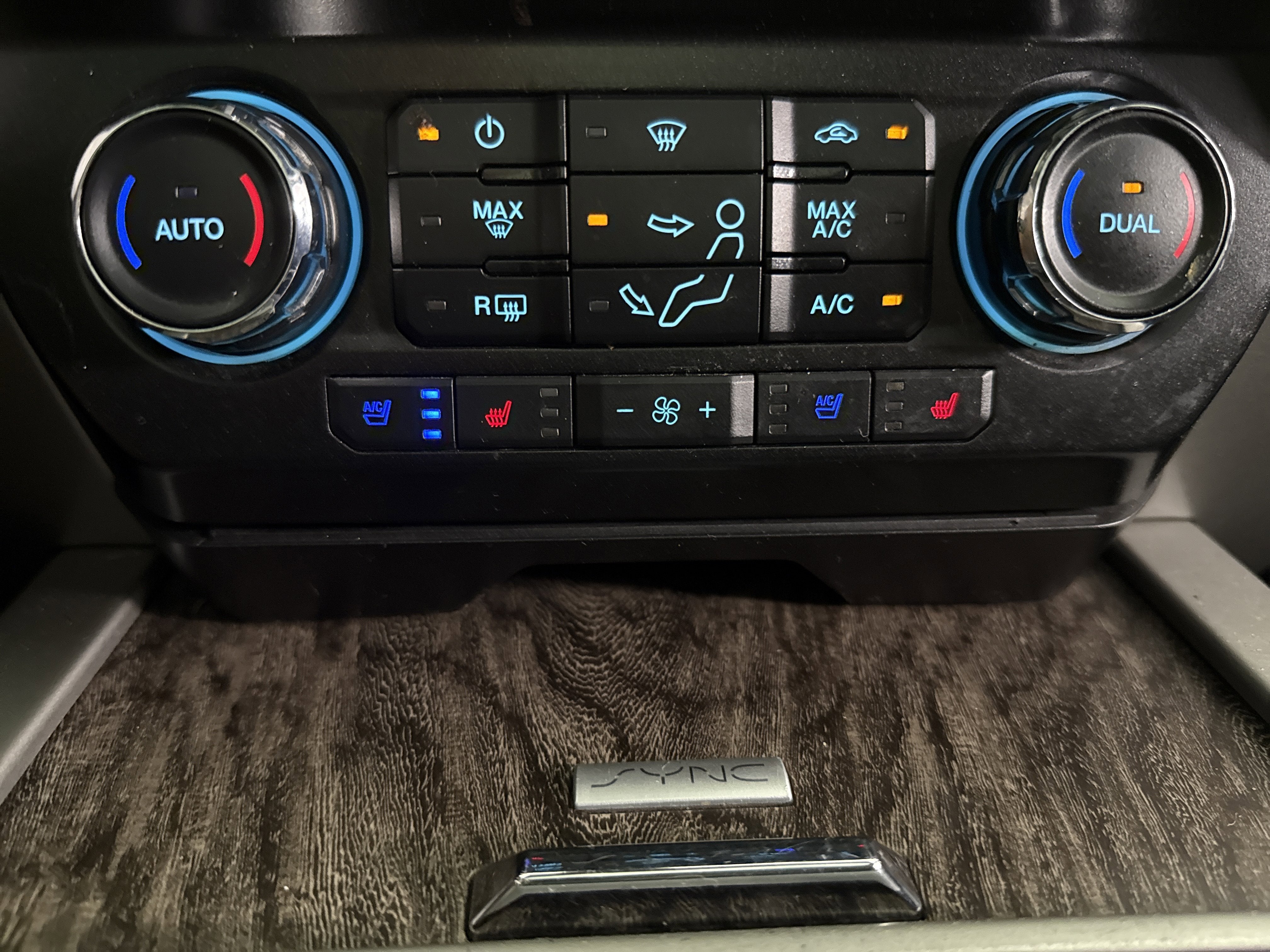 2017 Ford Super Duty F-350 DRW Base