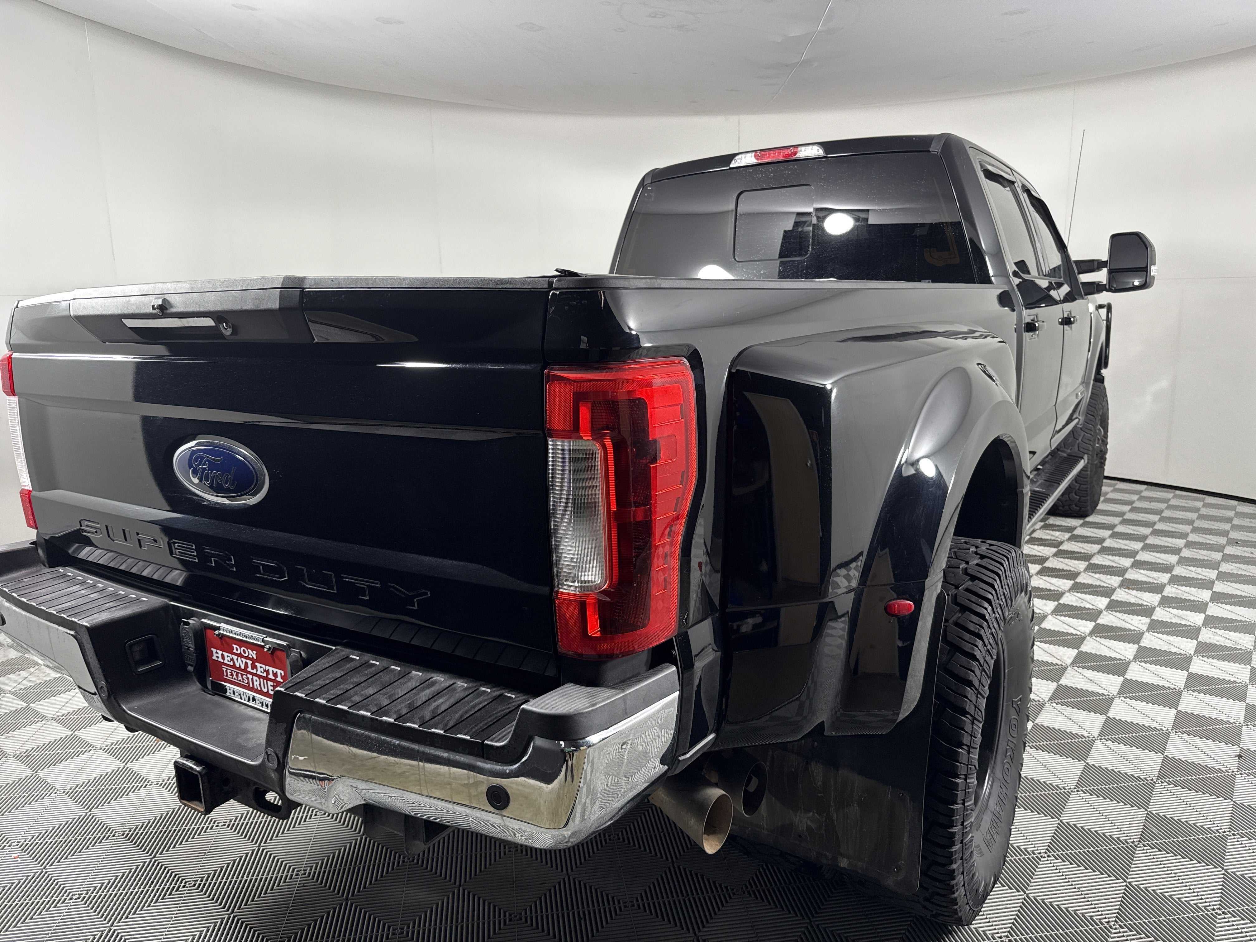 2017 Ford Super Duty F-350 DRW Base