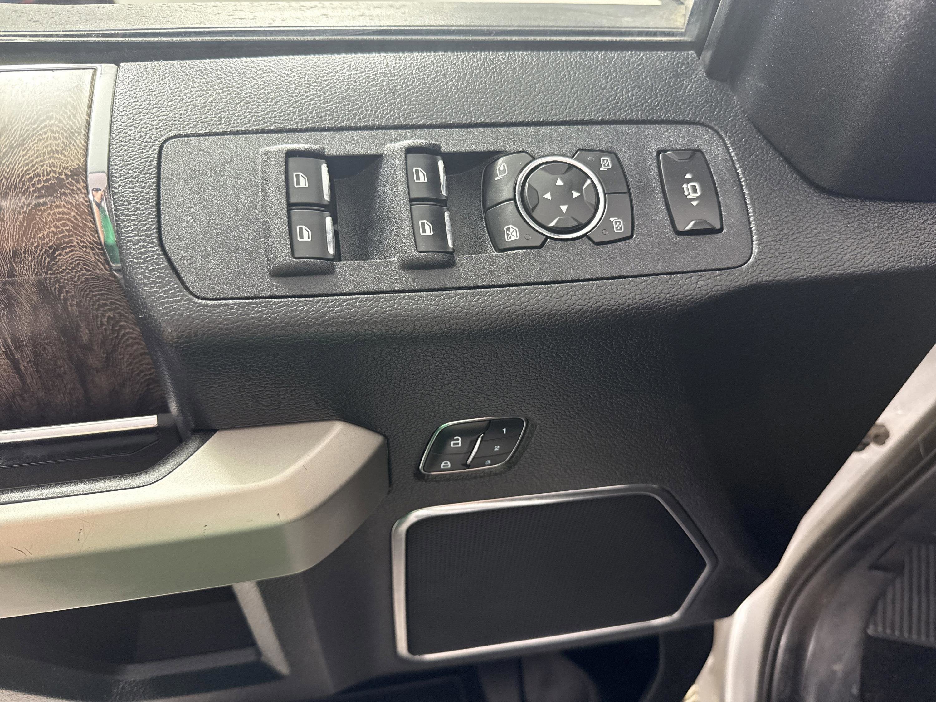 2019 Ford Super Duty F-350 DRW LARIAT