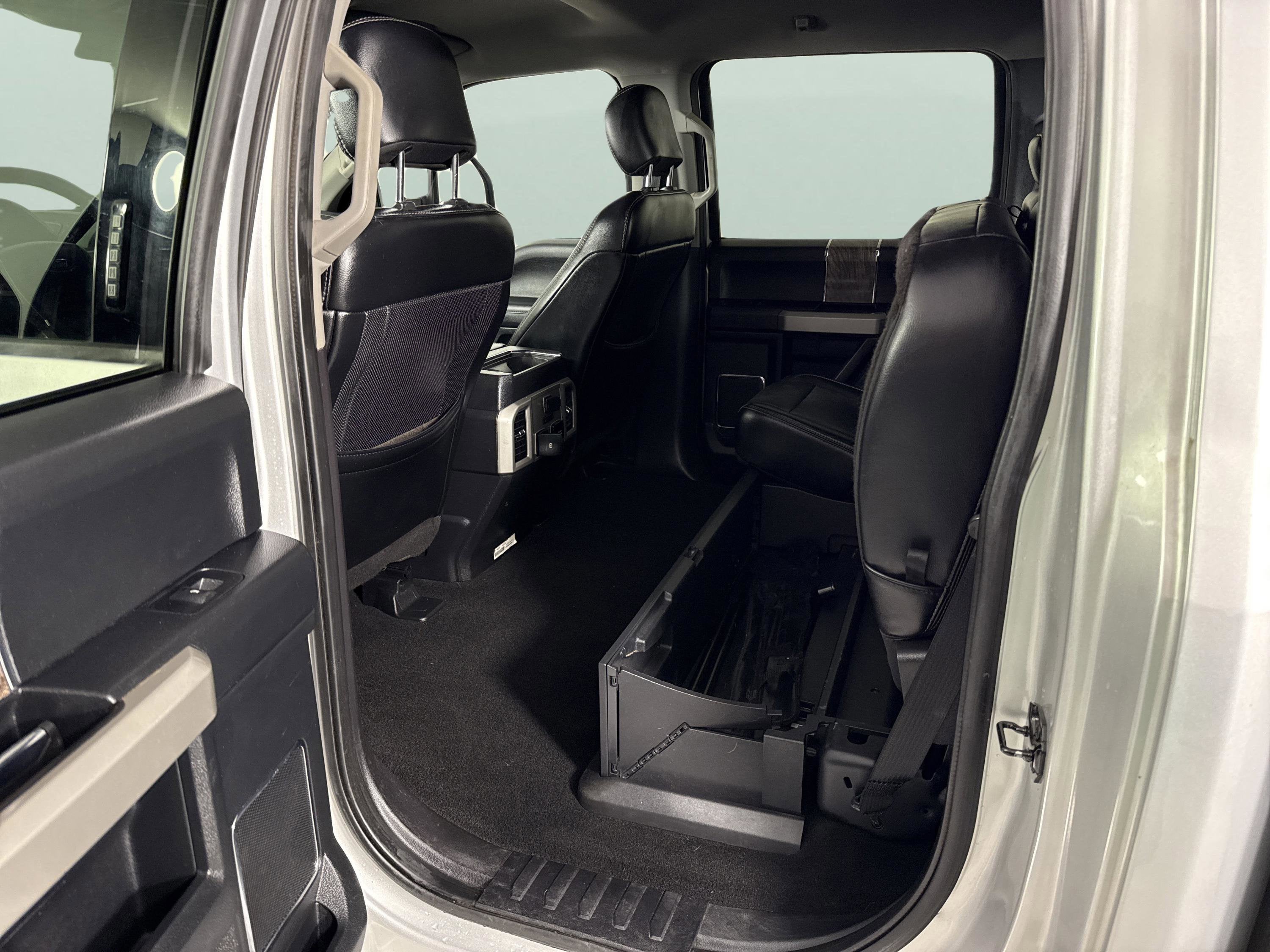 2019 Ford Super Duty F-350 DRW LARIAT