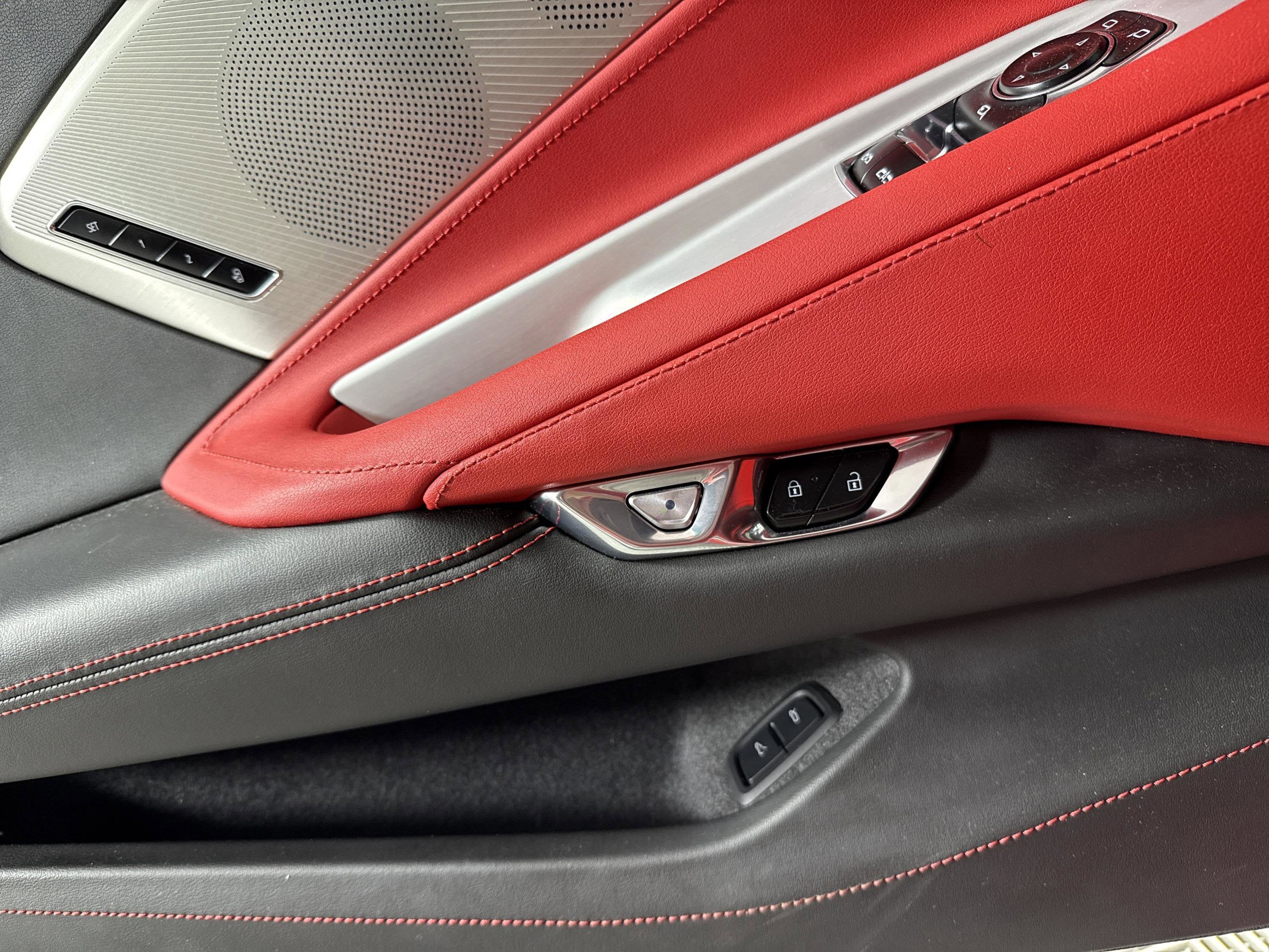 2021 Chevrolet Corvette 2LT