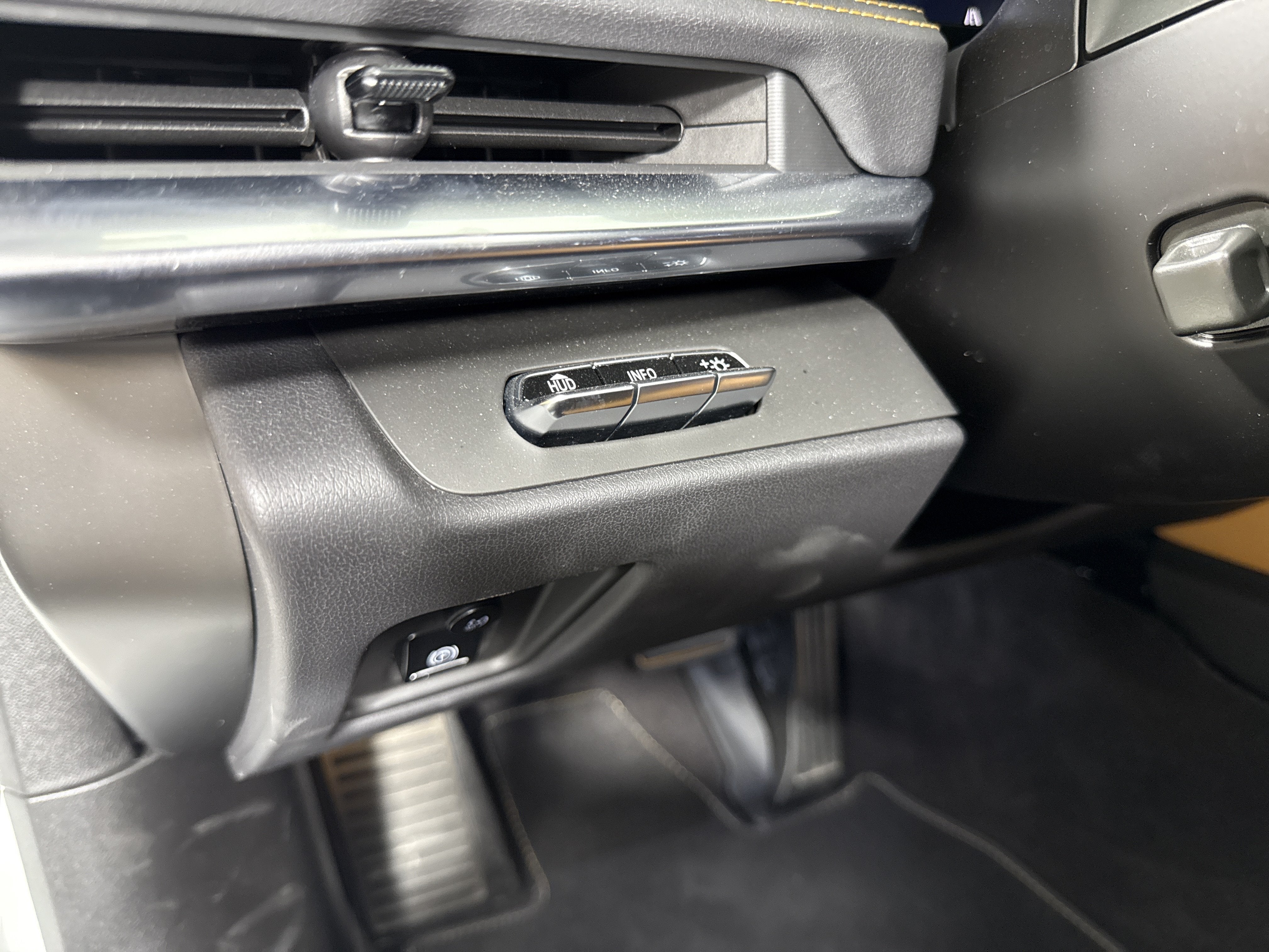2024 Chevrolet Corvette 2LT