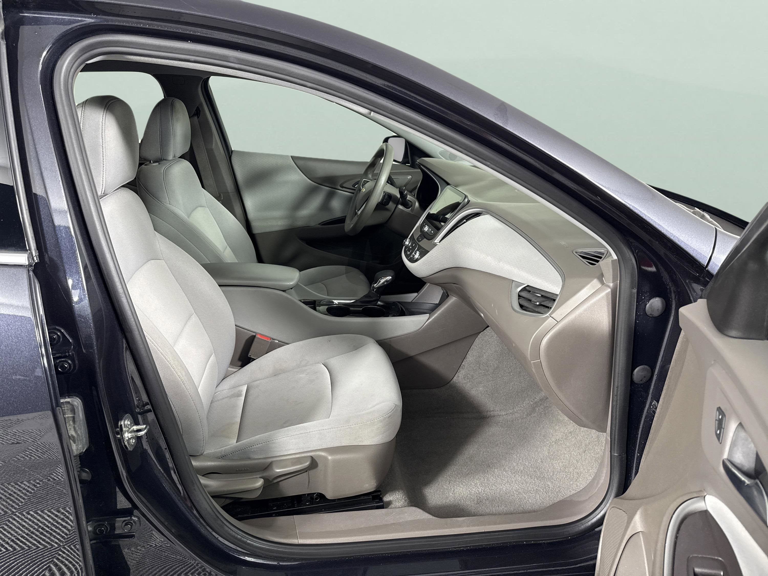 2022 Chevrolet Malibu LS