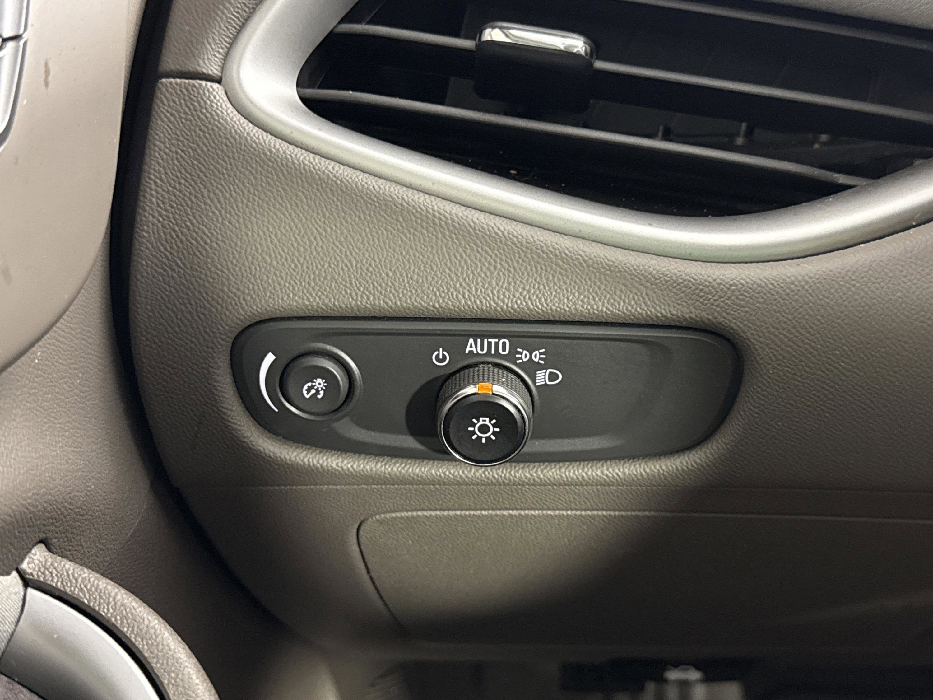 2022 Chevrolet Malibu LS