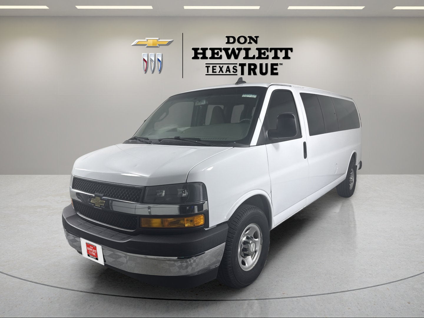 2017 Chevrolet Express Passenger LT