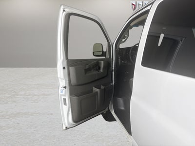 2017 Chevrolet Express Passenger LT