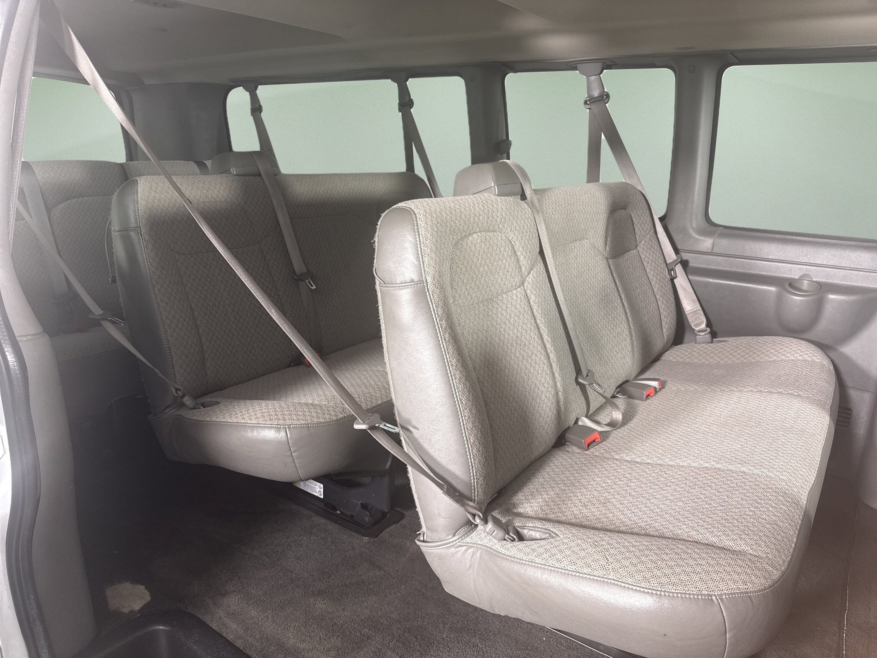 2017 Chevrolet Express Passenger LT