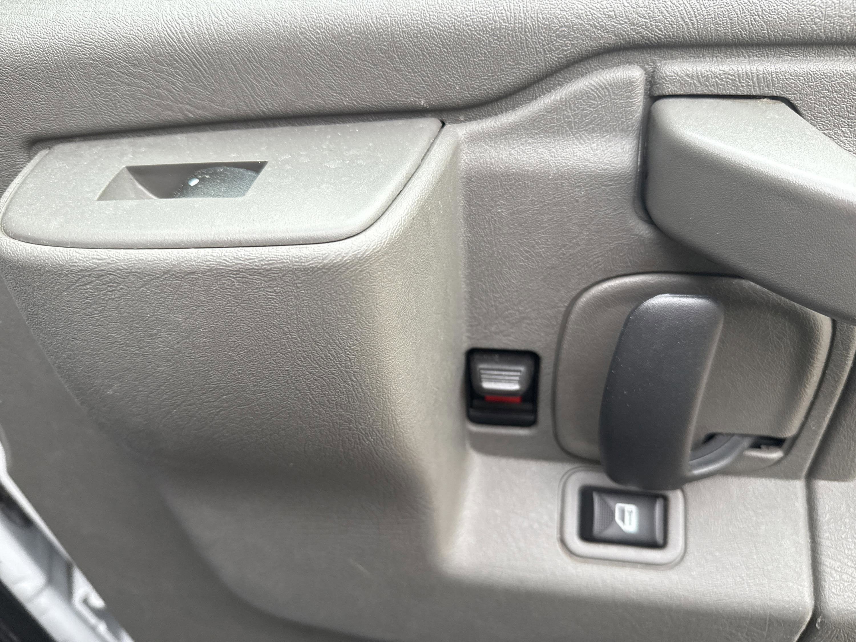 2023 Chevrolet Express Passenger LT